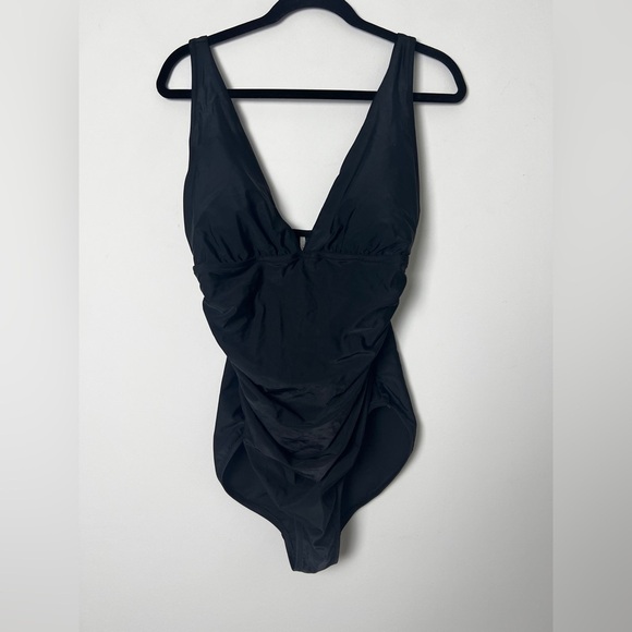 NEW J.Crew Factory Black Classic Chic V-Neck Ruched One-Piece Swimsuit Size L - Picture 3 of 16